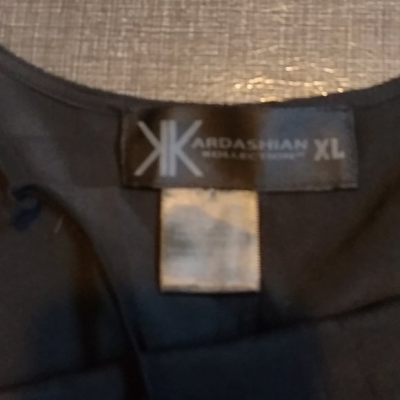 FLOWY KK ADJUST STRAP TOP CUTE - Picture 4 of 7